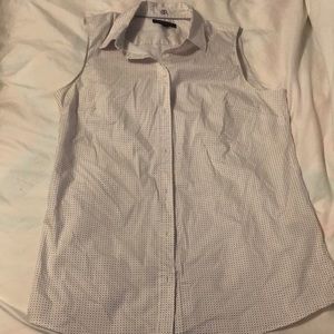 Banana Republic sleeveless dress shirt